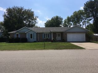 104 E Meadowlark Dr, Seymour, IN 47274