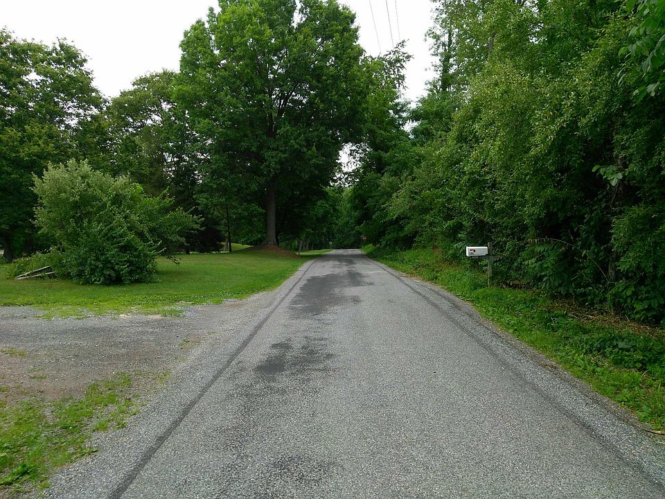 2nd image of 106 Barrens Church Rd