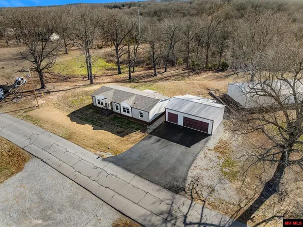 376 Pebblecreek Dr, Mountain Home, AR 72653