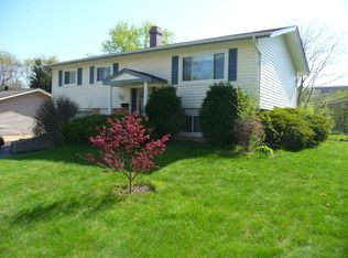 1425 Jefferson Rd, Hoffman Estates, IL 60169