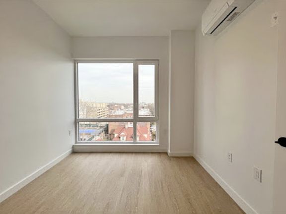 5th image of 333 Linden Blvd APT 6C