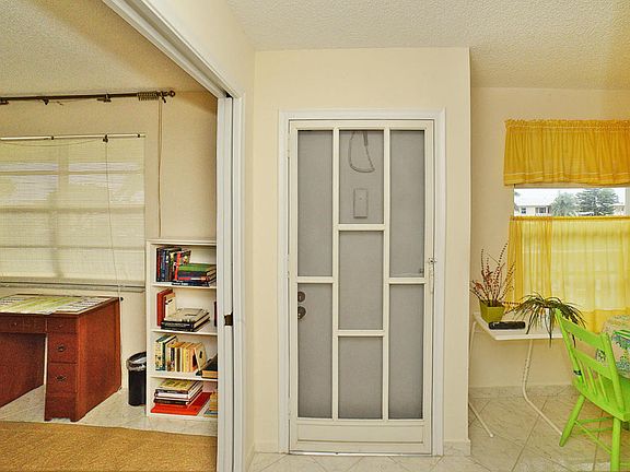 Home For Sale In Pines Of Delray