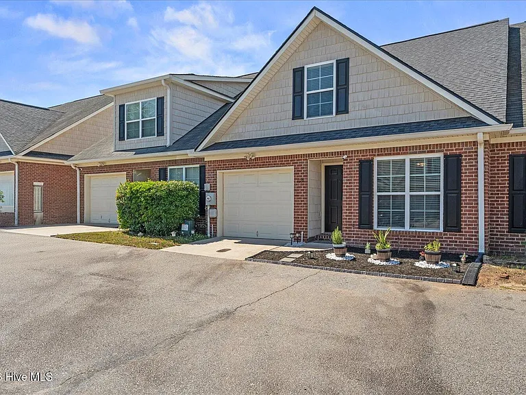 119 Grove Landing Ct — Photo 2