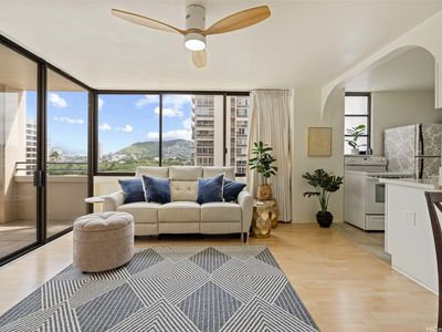 2410 Cleghorn St APT 901, Honolulu, HI, 96815