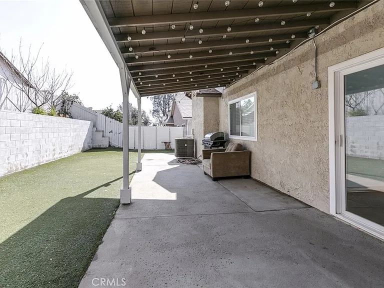 14071 Fenton Ln — Photo 3