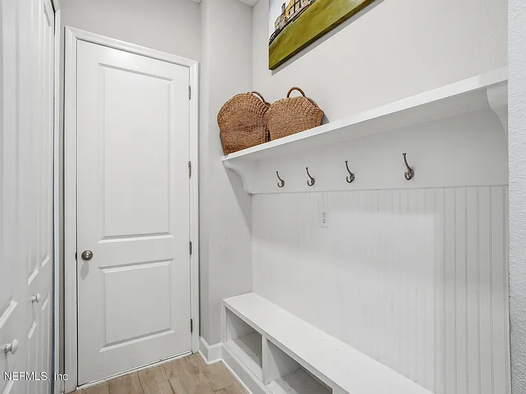 185 Park Center Ave — Photo 24