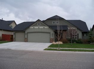 667 E Joshua Tree Dr, Meridian, ID 83642