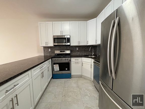 5th image of 31-26 12th St #2