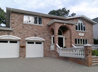 1215 Fairmount Pl, Fort Lee, NJ 07024