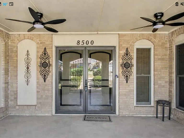 8500 N Arlington Dr — Photo 2
