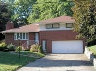 424 Hi Tor Dr, Pittsburgh, PA 15236