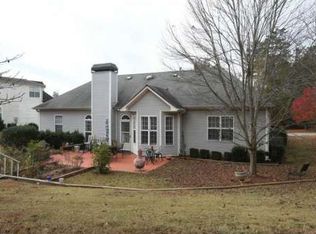 7075 Hunters Trace Dr, Cumming, GA 30028