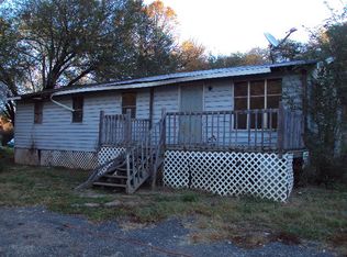 86 Spring Ln, Gladstone, VA 24553