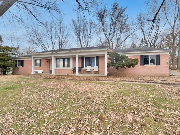 1095 S Devenish Ln, Flint, MI 48532