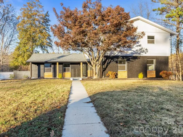 335 Eastcliff Dr SE, Concord, NC 28025