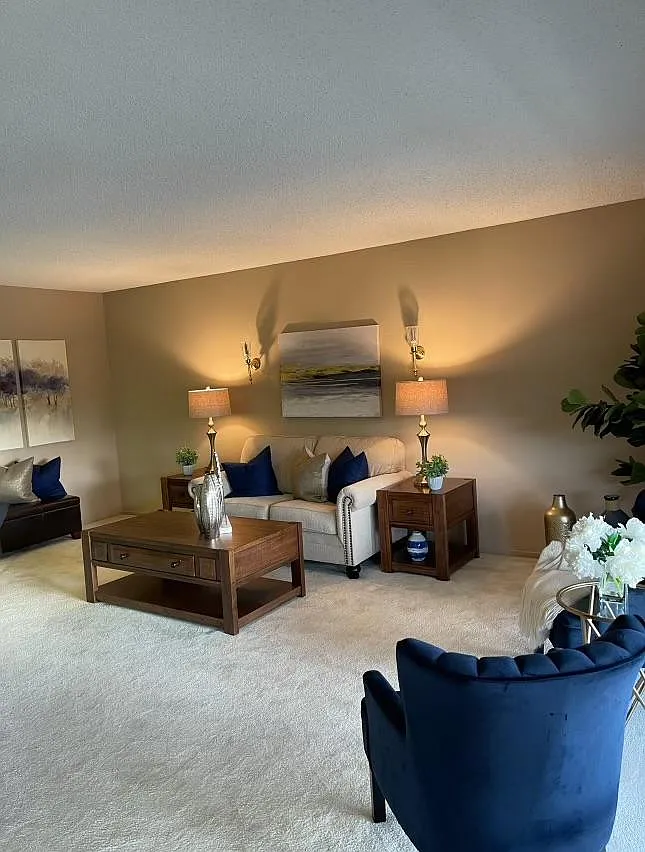 2 bed, 1054 sqft, $2,995 — Photo 1