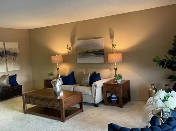 2032 Golden Rain Rd APT 7, Walnut Creek, CA 94595