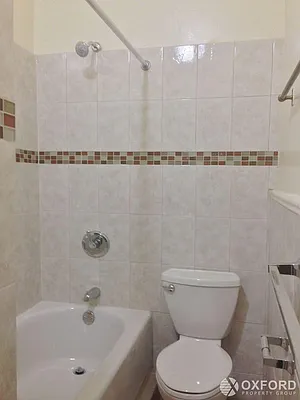 Rented by Oxford Property Group | media 9