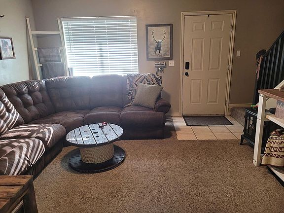 4th image of 438 Pheasant Ridge Dr APT C