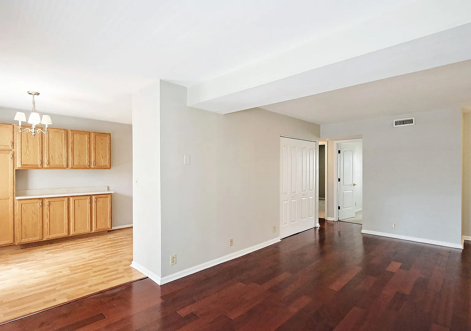 Villas at Southern Ridge 2BR Apartment with Community Amenities — Photo 3