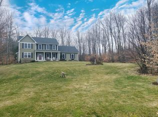 5 Cobbler Trl, Deerfield, NH 03037