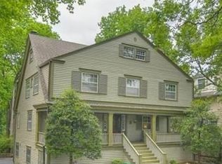 519 E 47th St, Kansas City, MO 64110