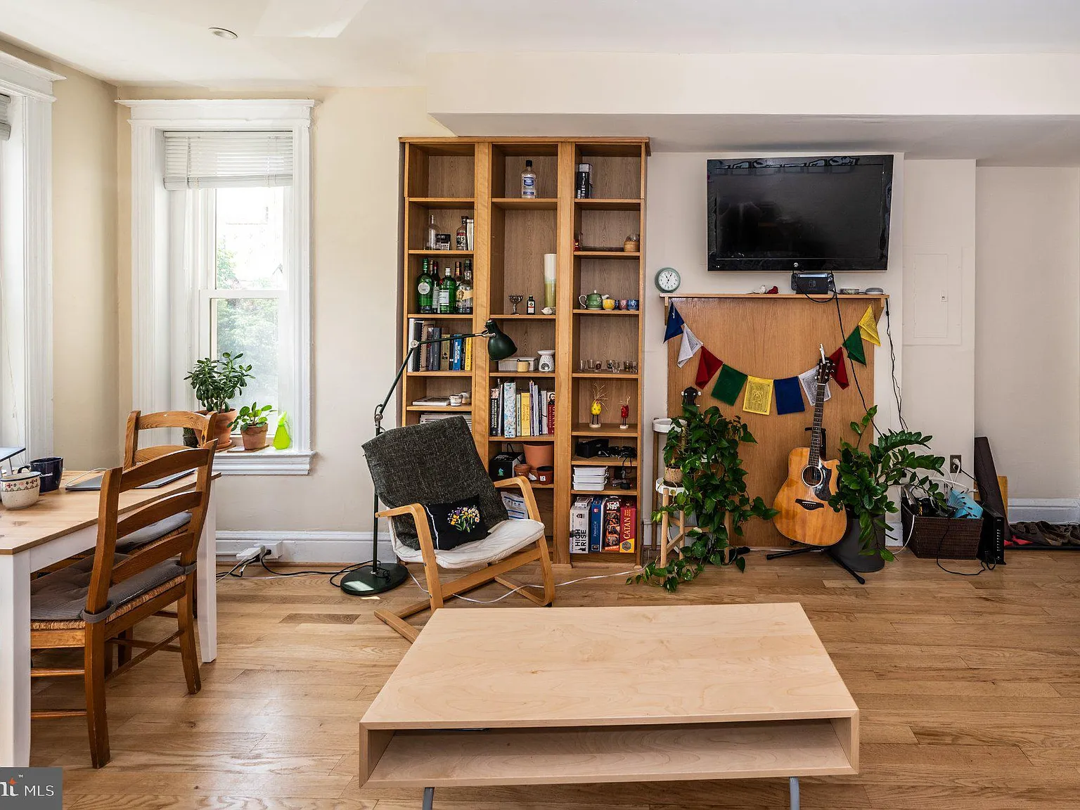 2 bed, 1.0 bath, 900 sqft, $2,900 — Photo 2