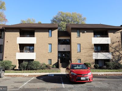 525 Florida Ave APT 103, Herndon, VA, 20170