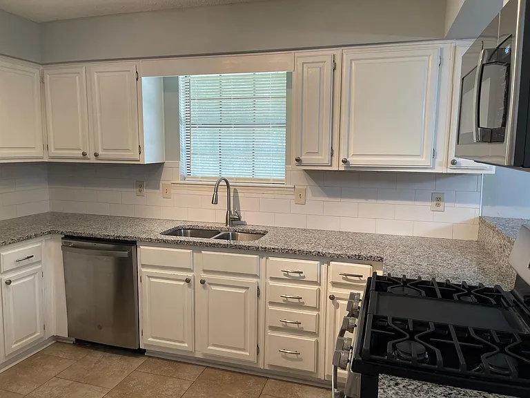 1502 Whitfield Park Cir — Photo 7