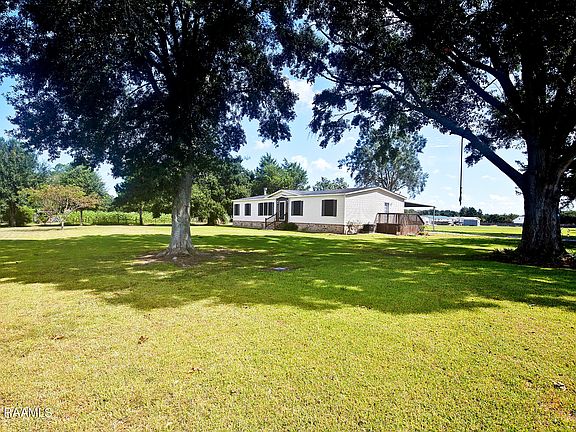 3rd image of 1019 Lloyd Olivier Rd