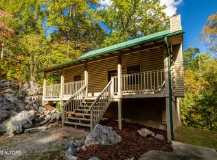 126 Mountain Loft Rd, Townsend, TN 37882