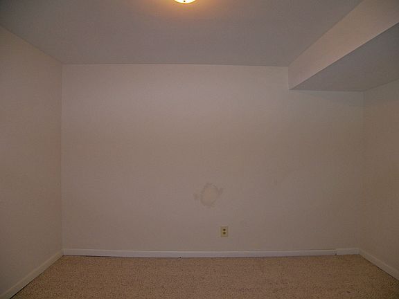 LOWER LEVEL DEN