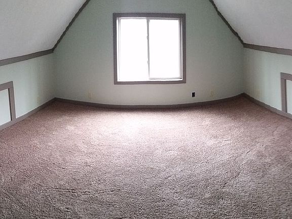 5th image of 6081 Florence Dr
