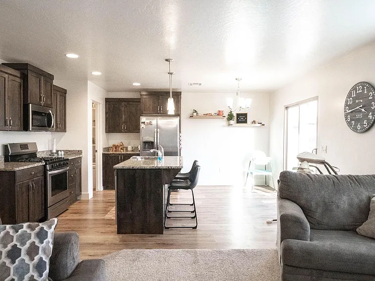 3856 E Transam Ln — Photo 10