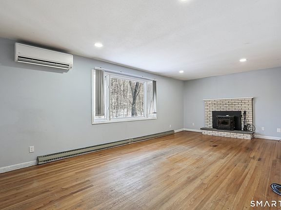 2nd image of 643 Bucks Hill Road