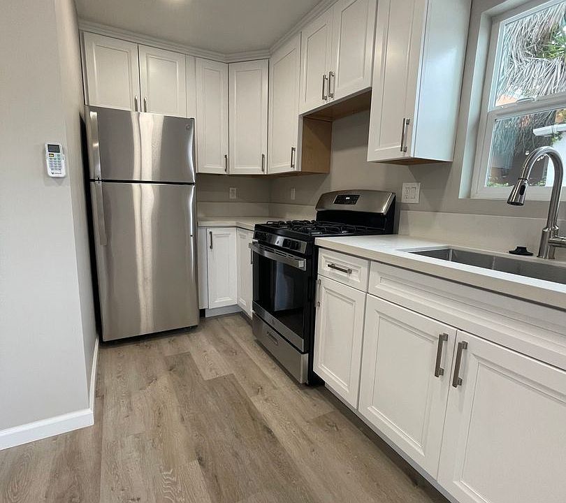 1st image of 4609 Lotus St