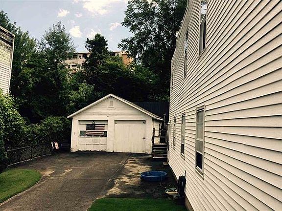4th image of 1 Cragin Ave