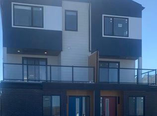 8505 19th Ave SE, Calgary, AB T2B0A5