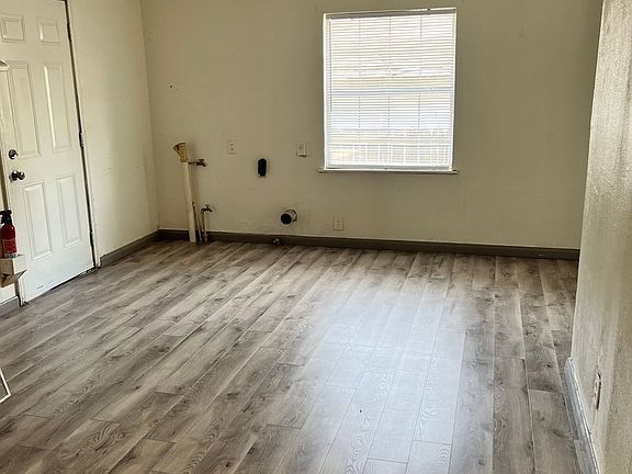 5th image of 4555 Abilene St