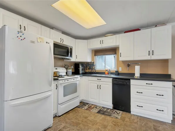 951 Homewood Rd #81, Campbell River, BC V9W 3N7