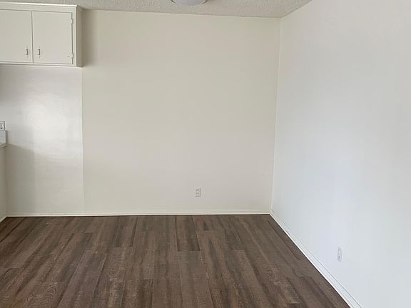 2nd image of 924 N Stanley Ave #8