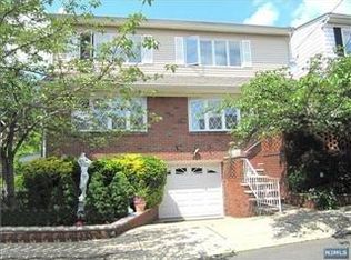 1 Luxoro Pl, Fairview, NJ 07022