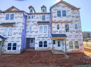 203 Pond View Ct, Fuquay Varina, NC 27526