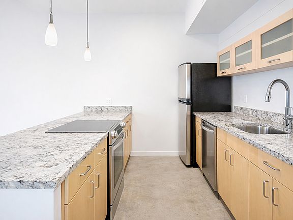 3rd image of 2501 Liberty Ave