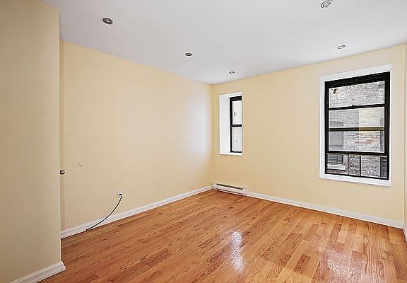 2nd image of 8 Manhattan Ave APT 2A