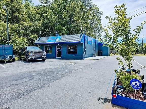 2nd image of 1515 Fancy Gap Rd