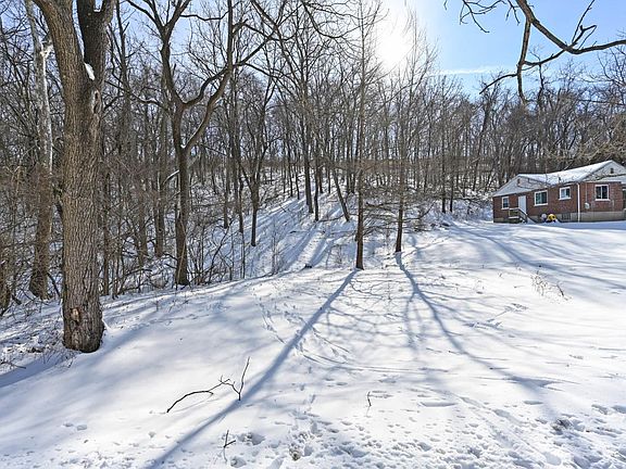 2nd image of 1812 Quebec Rd