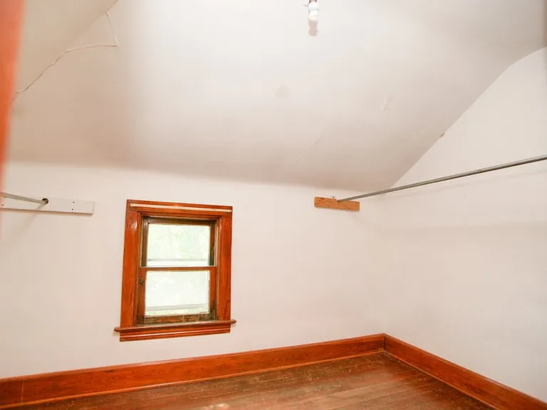 305 S Broadway St #1/2 — Photo 5