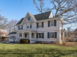 809 Douglas Ave, Elgin, IL 60120