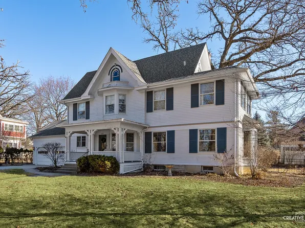 809 Douglas Ave, Elgin, IL 60120